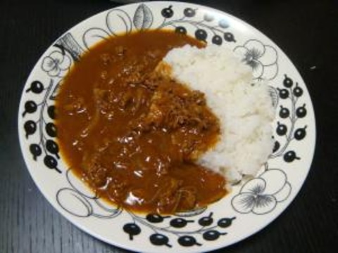 デミグラスソース缶で本格!ハヤシライス